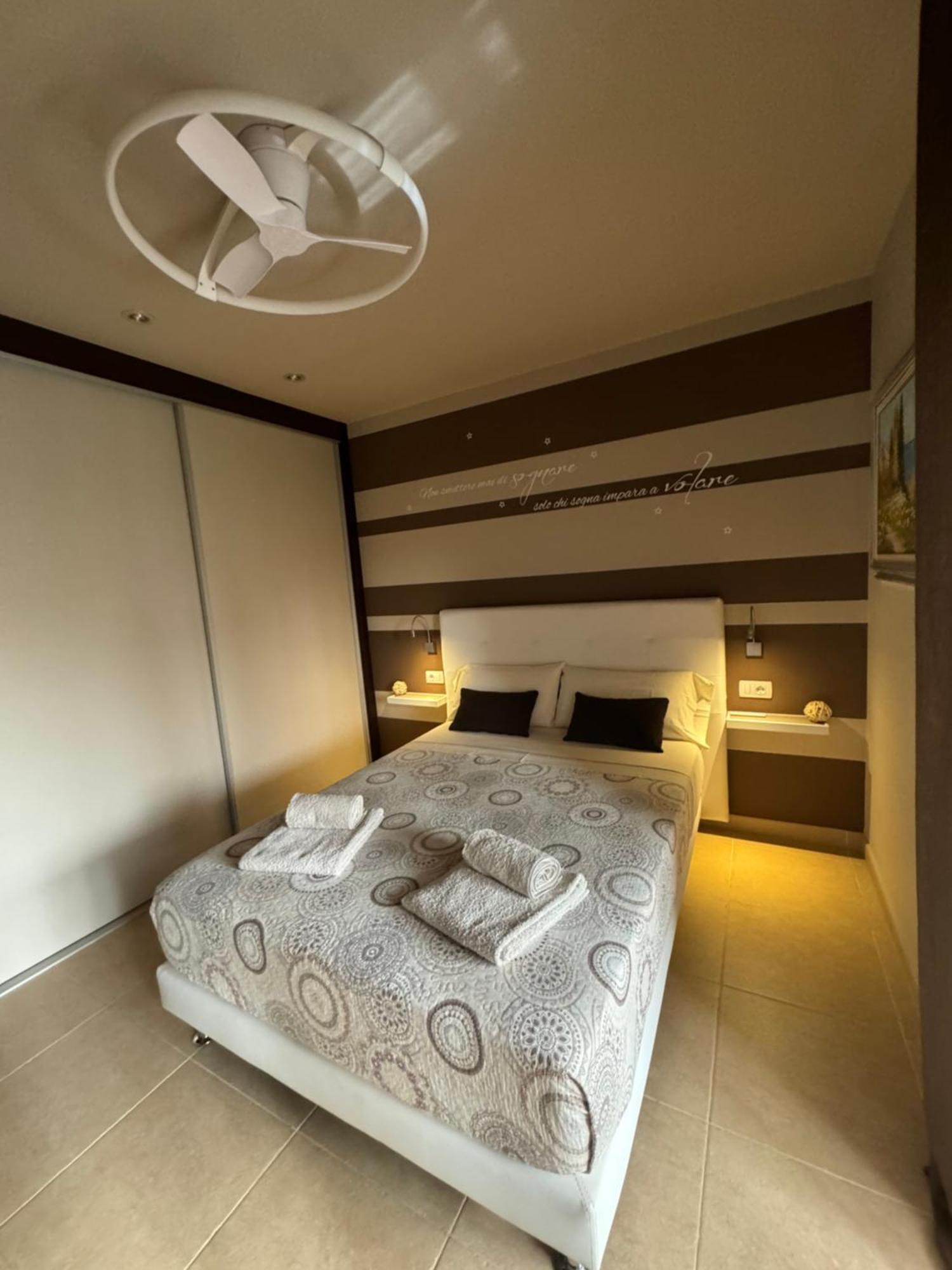 Vivienda Del Sol Villa ปาล์ม-มาร์ ภายนอก รูปภาพ